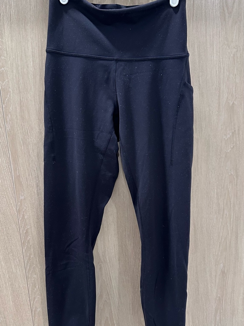 Lululemon black Wunder Train Contour Fit high-rise tight with pockets 25”